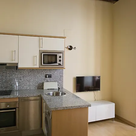 Suncity Flat Martires Apartment